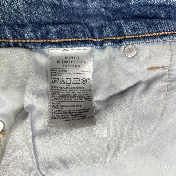 Old Navy Plus Size 16 Boyfriend Jeans Distressed Frayed Holes - Picture 3 of 9